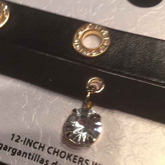 Extra 30% off 2 NWT faux leather chokers - Picture 4 of 5